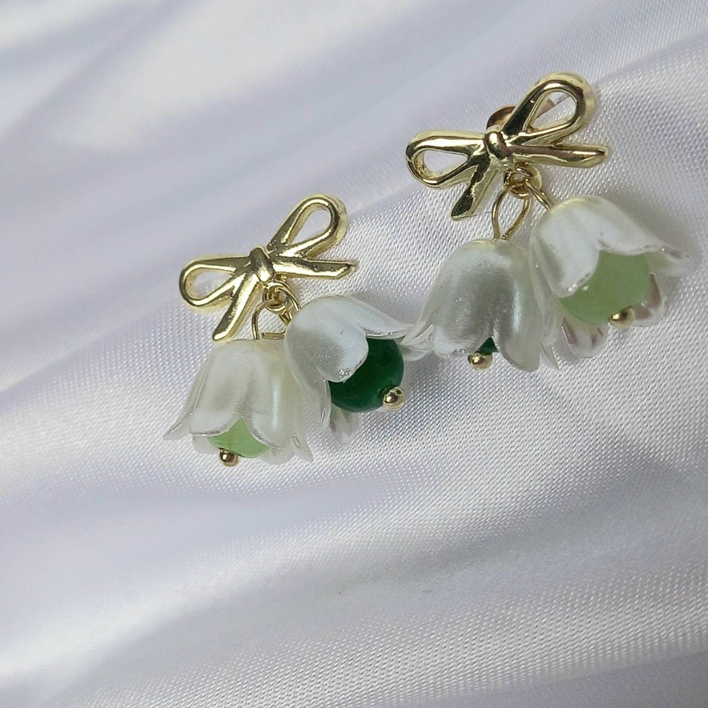 Gold Flower Stud Earrings-Flower Earrings,Flower Jewlellery,Gold Earrings,Bow Earrings,Gold Stud Earrings In The UK,Gold Jewellery In The UK
