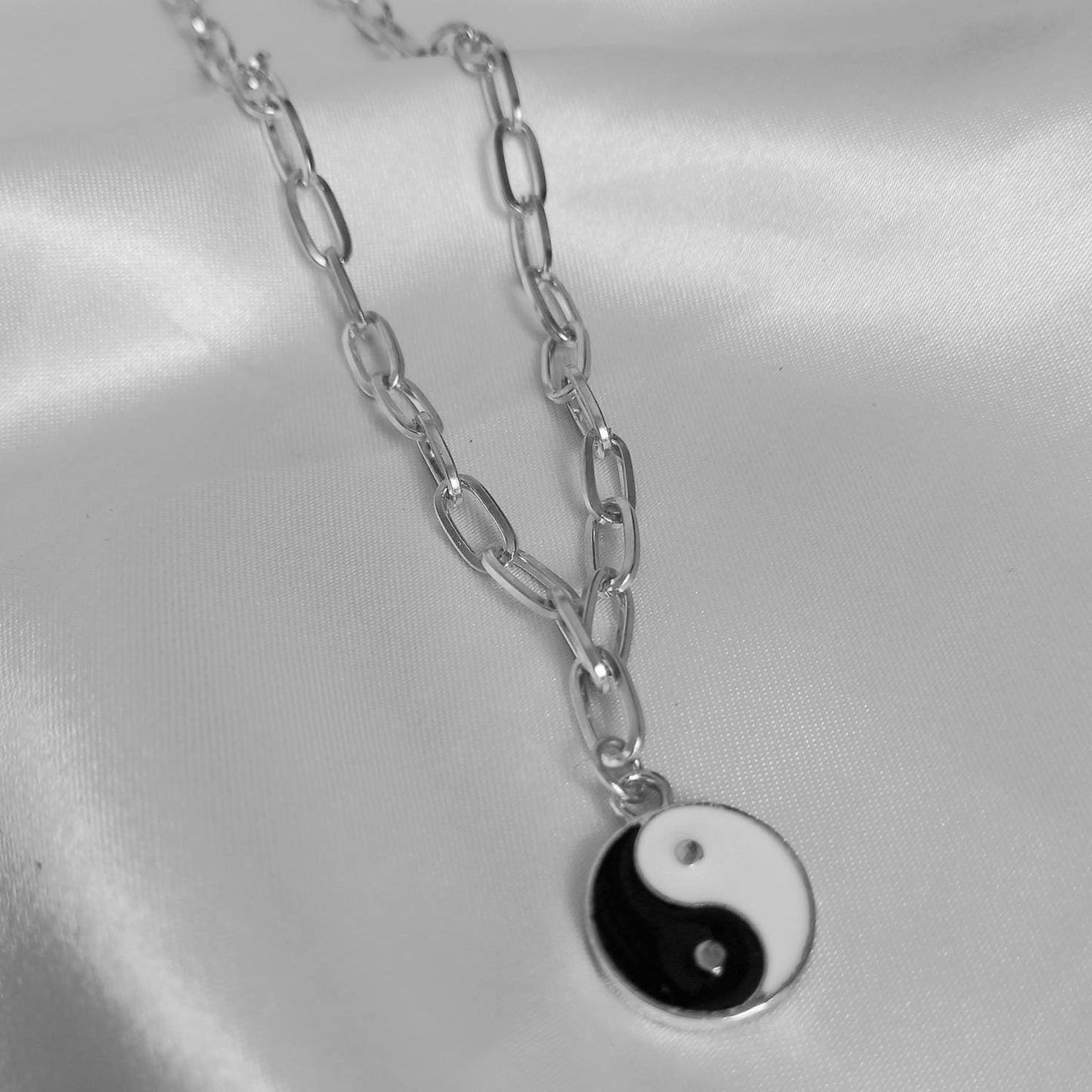 Silver Chain Yin & Yang Necklace-Yin And Yang Necklaces,Retro Necklaces,Silver Necklaces In The UK,Jewellery In The UK,Minimalist Necklaces