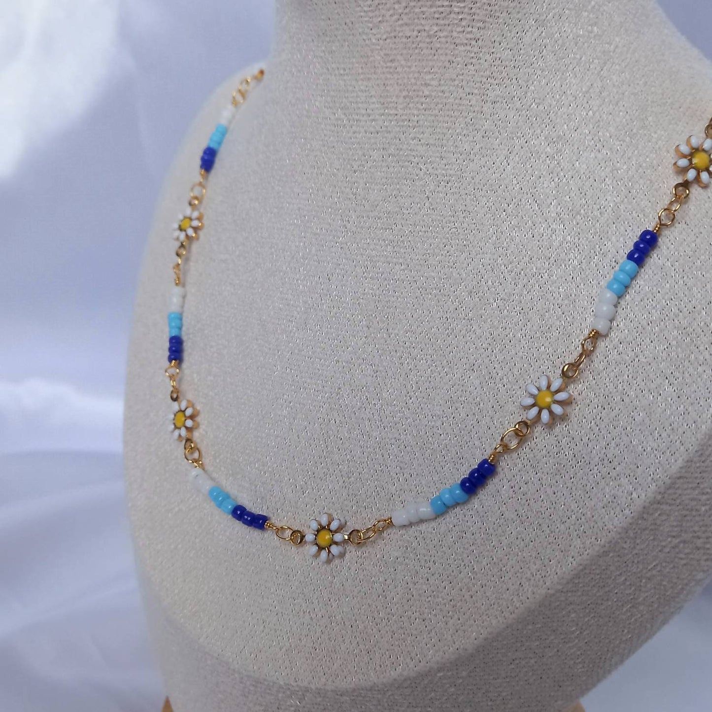 Gold Chain Daisy Necklace -Flower Necklaces In The UK,Blue Beaded Necklace,Daisy Jewelley In The UK,Delicate Necklace,Small Beaded Jewellery