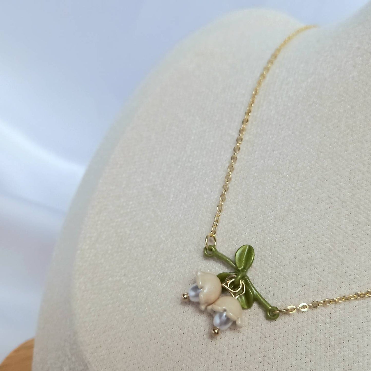 Gold Flower Charm Necklace - Beaded Flower Necklaces,Gold Necklaces In The UK,Gold Jewellery In The UK,Flower Necklaces,Floral Jewellery