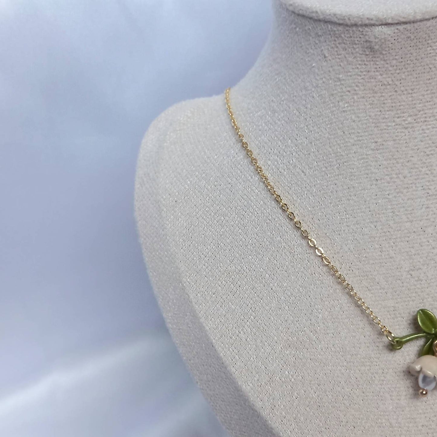 Gold Flower Charm Necklace - Beaded Flower Necklaces,Gold Necklaces In The UK,Gold Jewellery In The UK,Flower Necklaces,Floral Jewellery