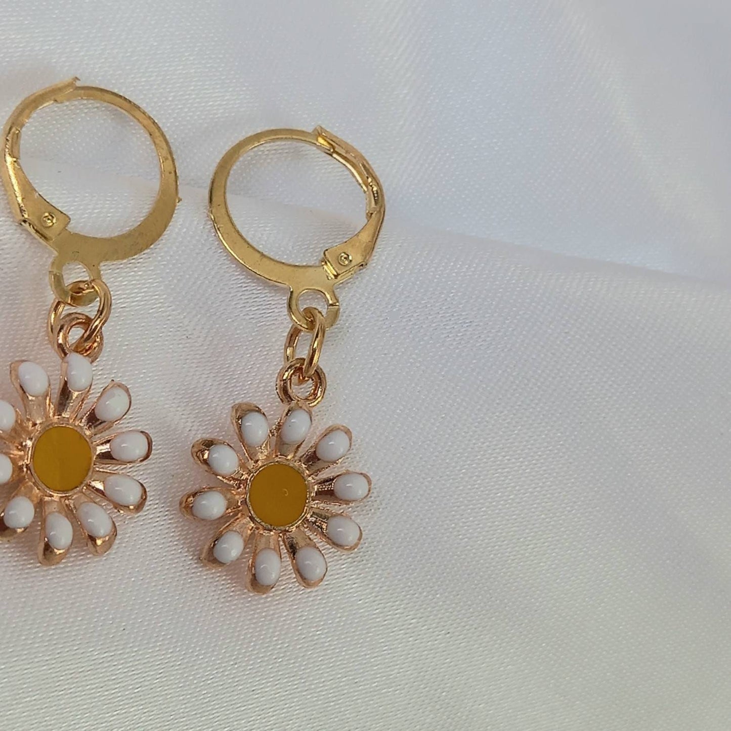 Gold Daisy Earrings - Small Gold Jewellery In The UK,Small Gold Earrings In The UK,Daisy Jewellery,Dasies,Flower Earrings,Flower Jewellery
