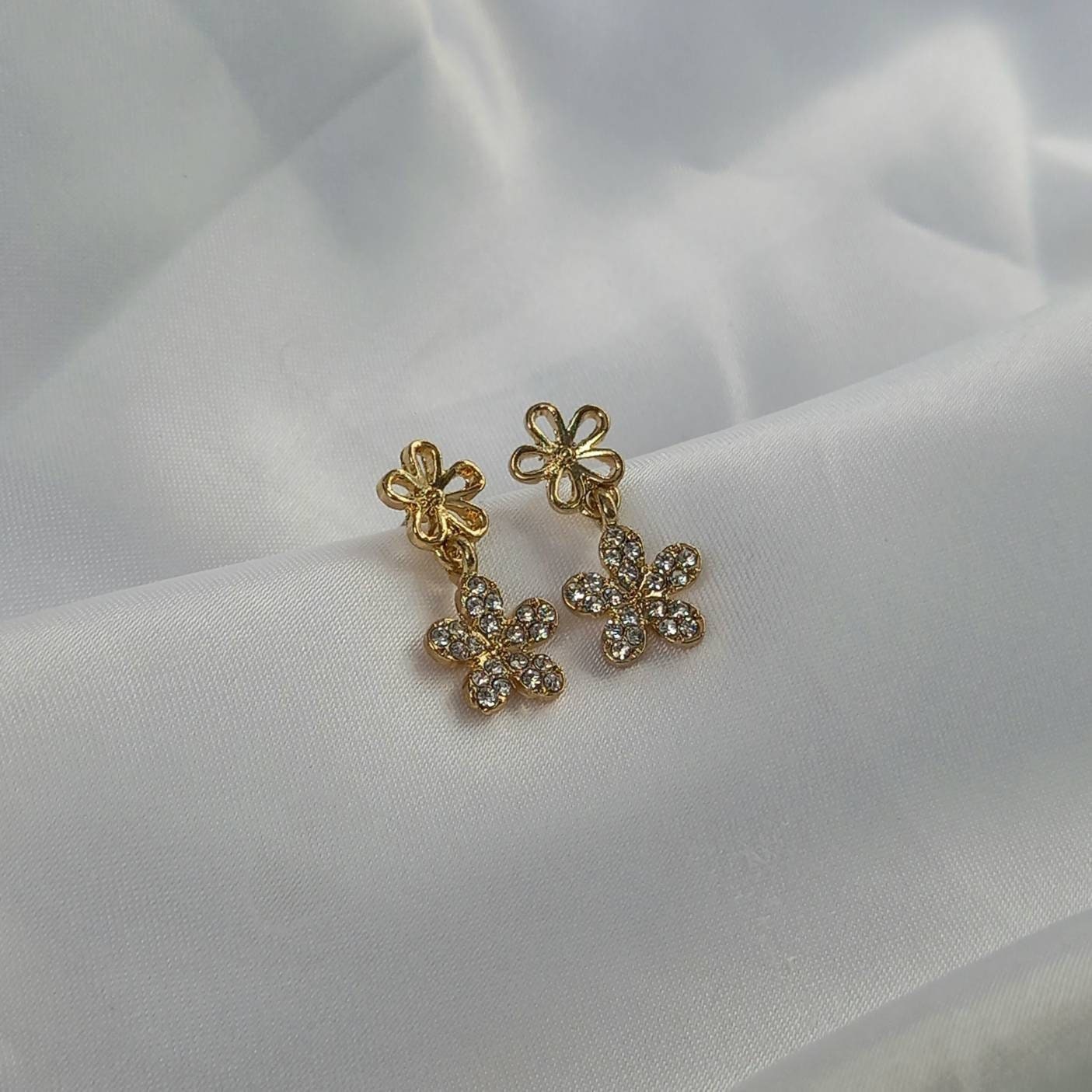 Gold Flower Drop Earrings - Gold Flower Earrings,Gold Flower Jewellery,Floral Earrings,Gold Earrings In The UK,Gold Jewellery In The UK