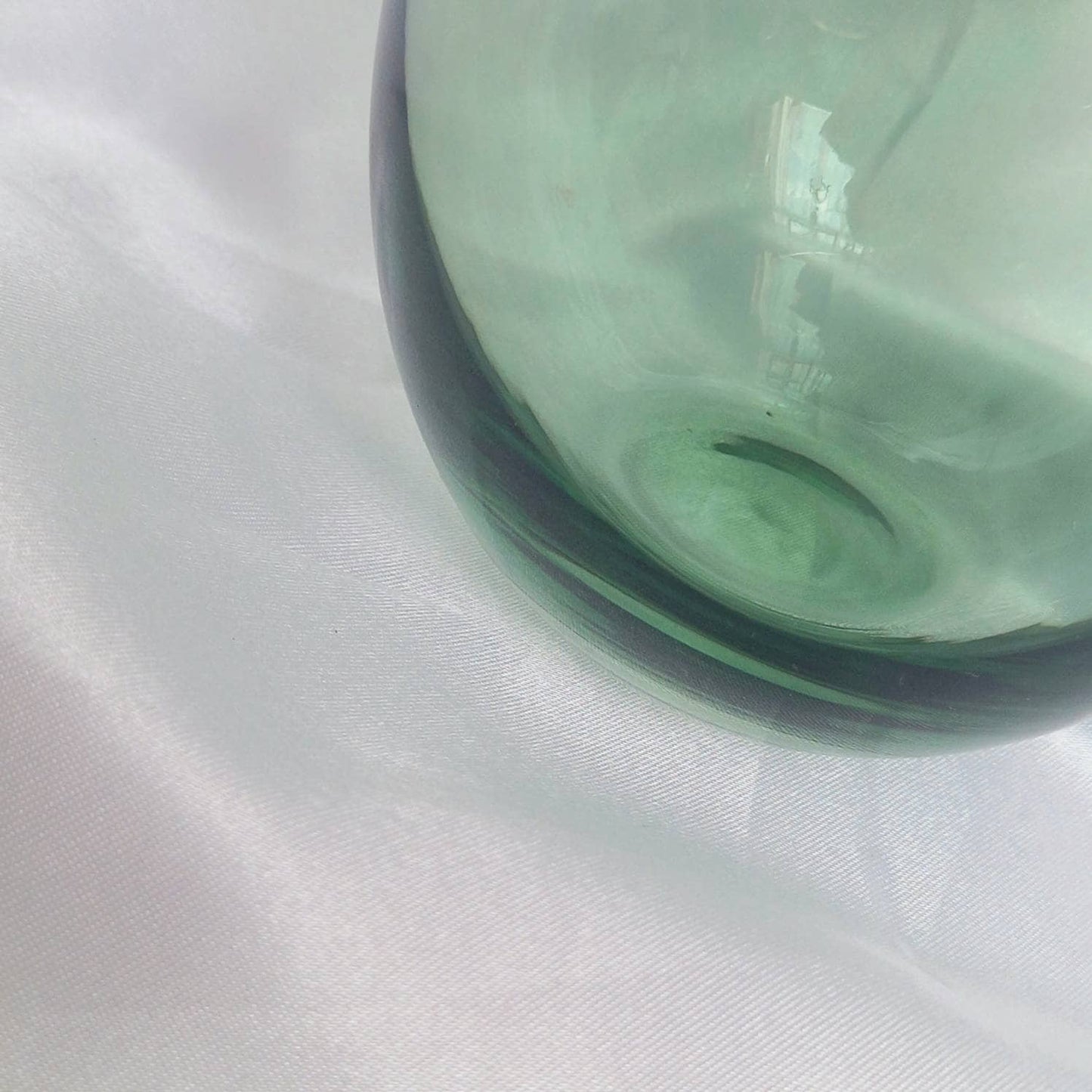 Green Glass Tumbler - Summer Glasses,Green Glasses,Summer Glassware,Gifts For Her,Colourful Glassware,Glassware In The UK,Green Tumblers