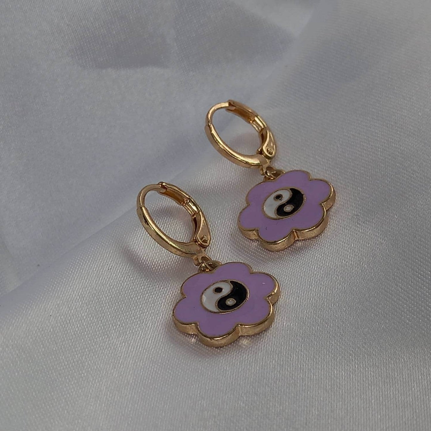 Purple Flower Drop Earrings - Purple Flower Earrings In The UK,Purple Flower Jewlellery In The UK,Retro Earrings,70's Earrings,Yin And Yang