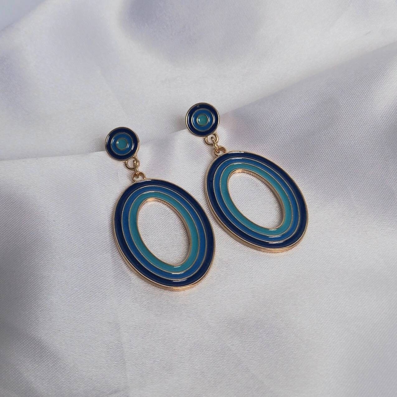 Blue & Gold Retro Drop Earrings - Oval Earrings,Blue Earrings In The UK,Gold Earrings,Blue Jewellery In The UK,Oval Jewellery,Round Earrings