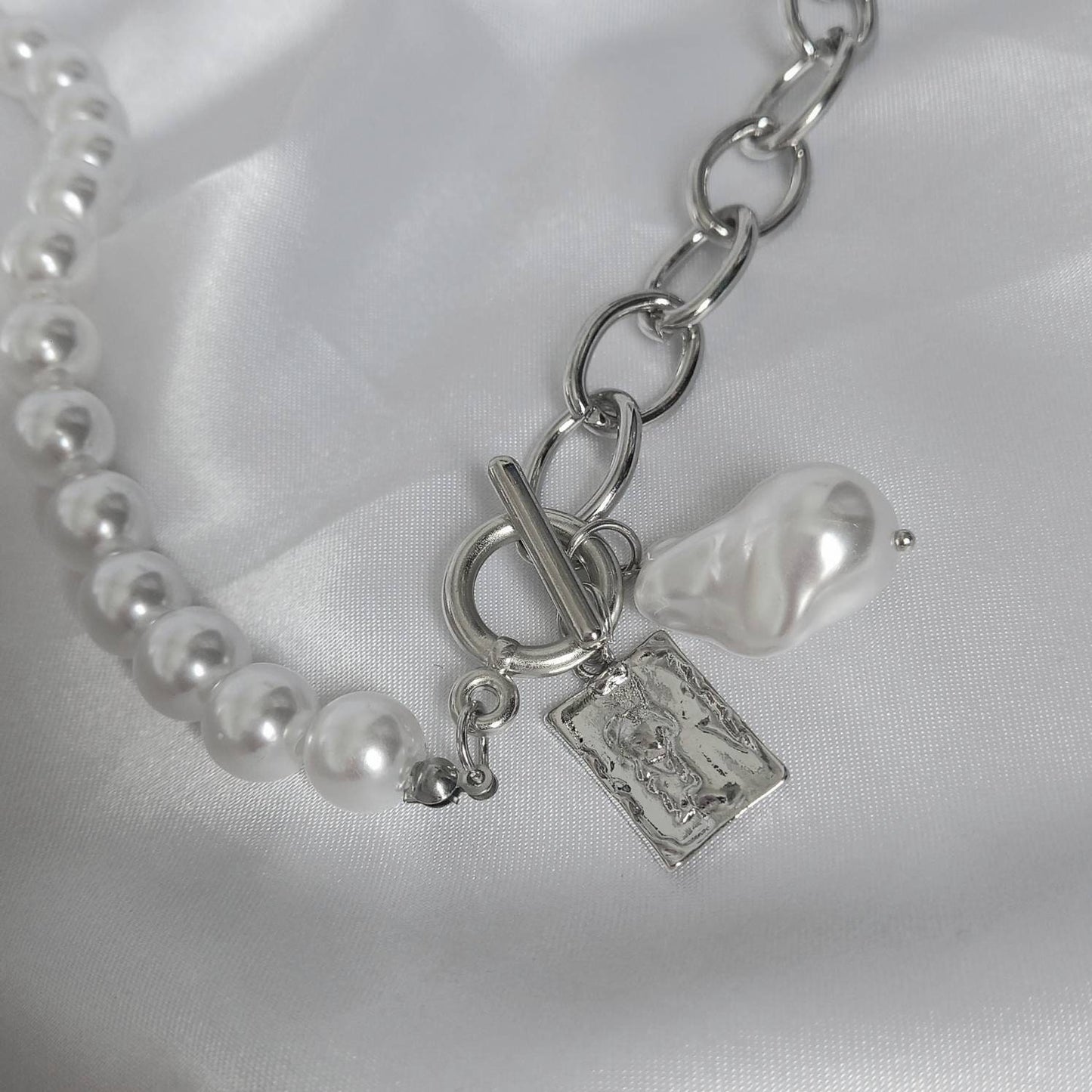 Silver Chain & Pearl Necklace - Faux Pearl Necklaces In The UK,Chunky Necklace,Chunky Jewellery,Silver Jewellery In The UK,Silver Necklaces