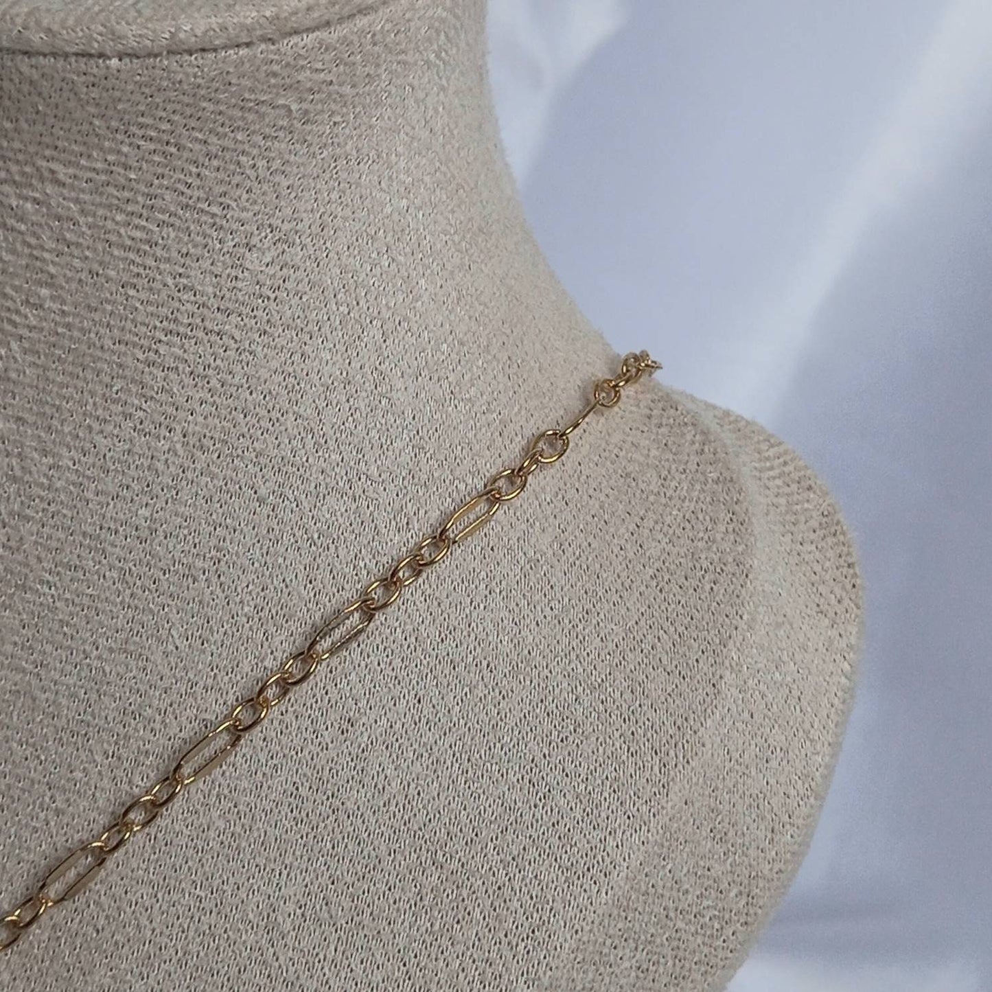 Fine Gold Heart Necklace - Small Heart Necklace,Small Gold Necklace,Fine Necklace,Gifts For Her,Necklaces In The UK,Gold Jewellery In The UK