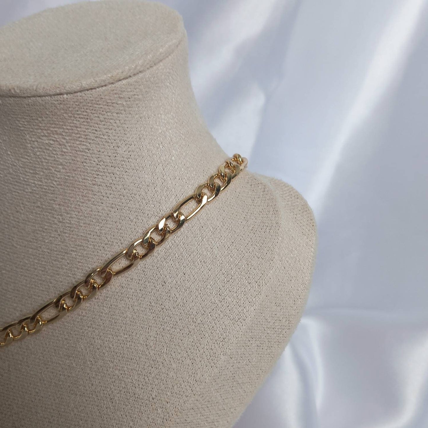 Gold Cowboy Hat Charm Necklace - Gold Necklace,Gold Jewellery,Country,Western,Gold Necklaces In The UK,Gold Cowgirl Hat Jewellery,Gold Chain