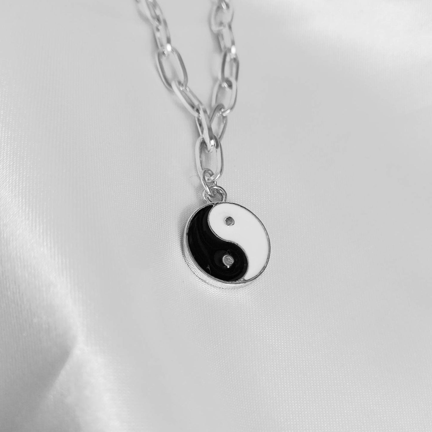 Silver Chain Yin & Yang Necklace-Yin And Yang Necklaces,Retro Necklaces,Silver Necklaces In The UK,Jewellery In The UK,Minimalist Necklaces