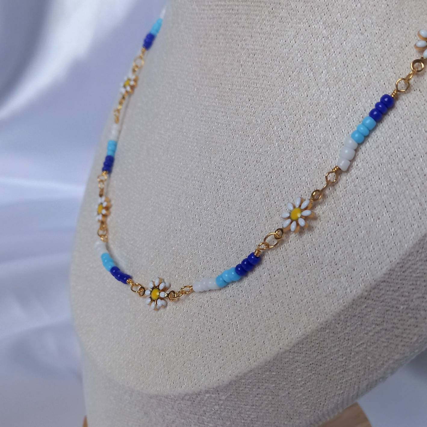 Gold Chain Daisy Necklace -Flower Necklaces In The UK,Blue Beaded Necklace,Daisy Jewelley In The UK,Delicate Necklace,Small Beaded Jewellery