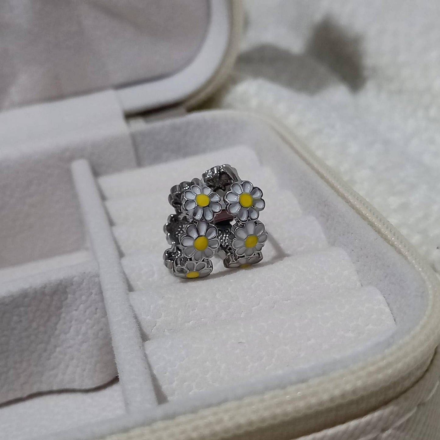 Silver Retro Flower Hoop Earrings -70's Style Earrings,Small Silver Hoops,Dasiy Earrings,Daisy Jewellery,Silver Jewellery,Earrings In The UK